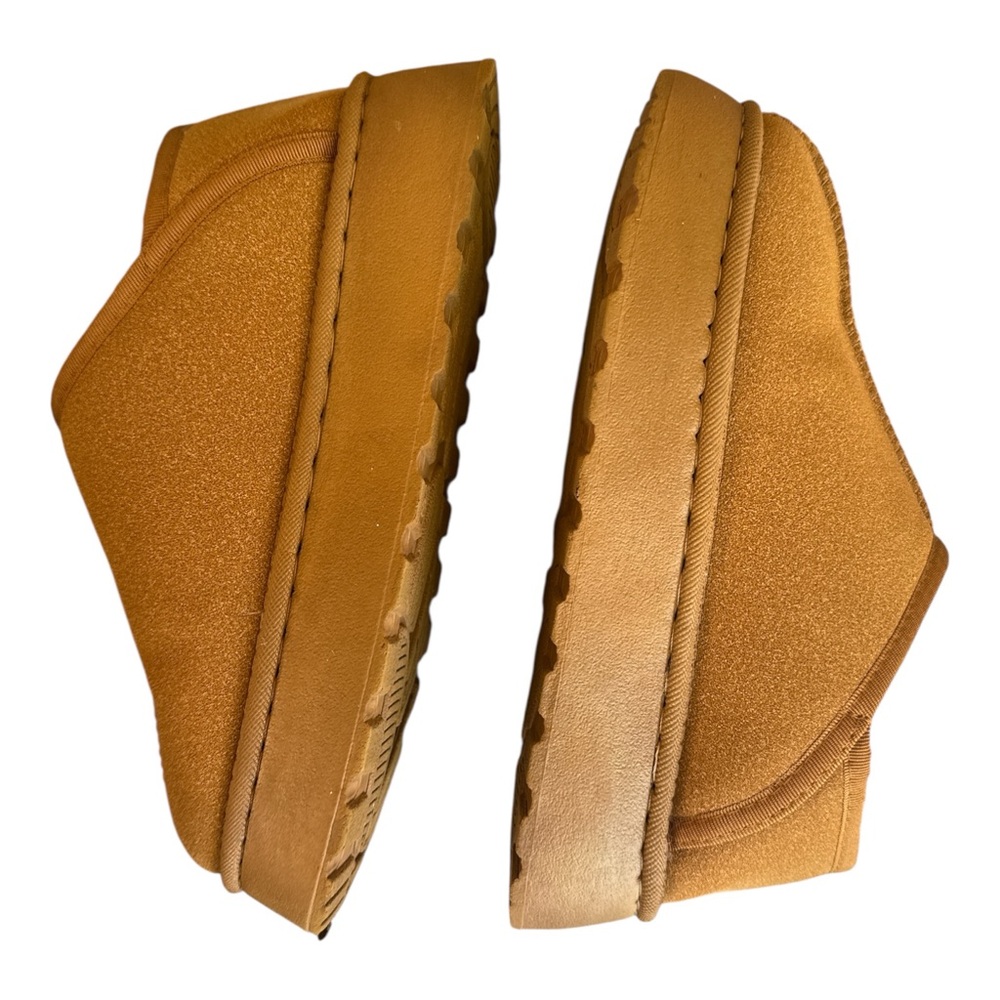 Cozy Tan Slippers Women’s Sz. 38 Rubber Sole Fax Warm Fur House Shoes Unbranded - Picture 4 of 6